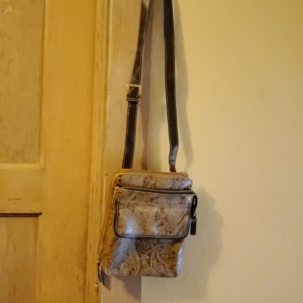 Relic crossbody bag!
